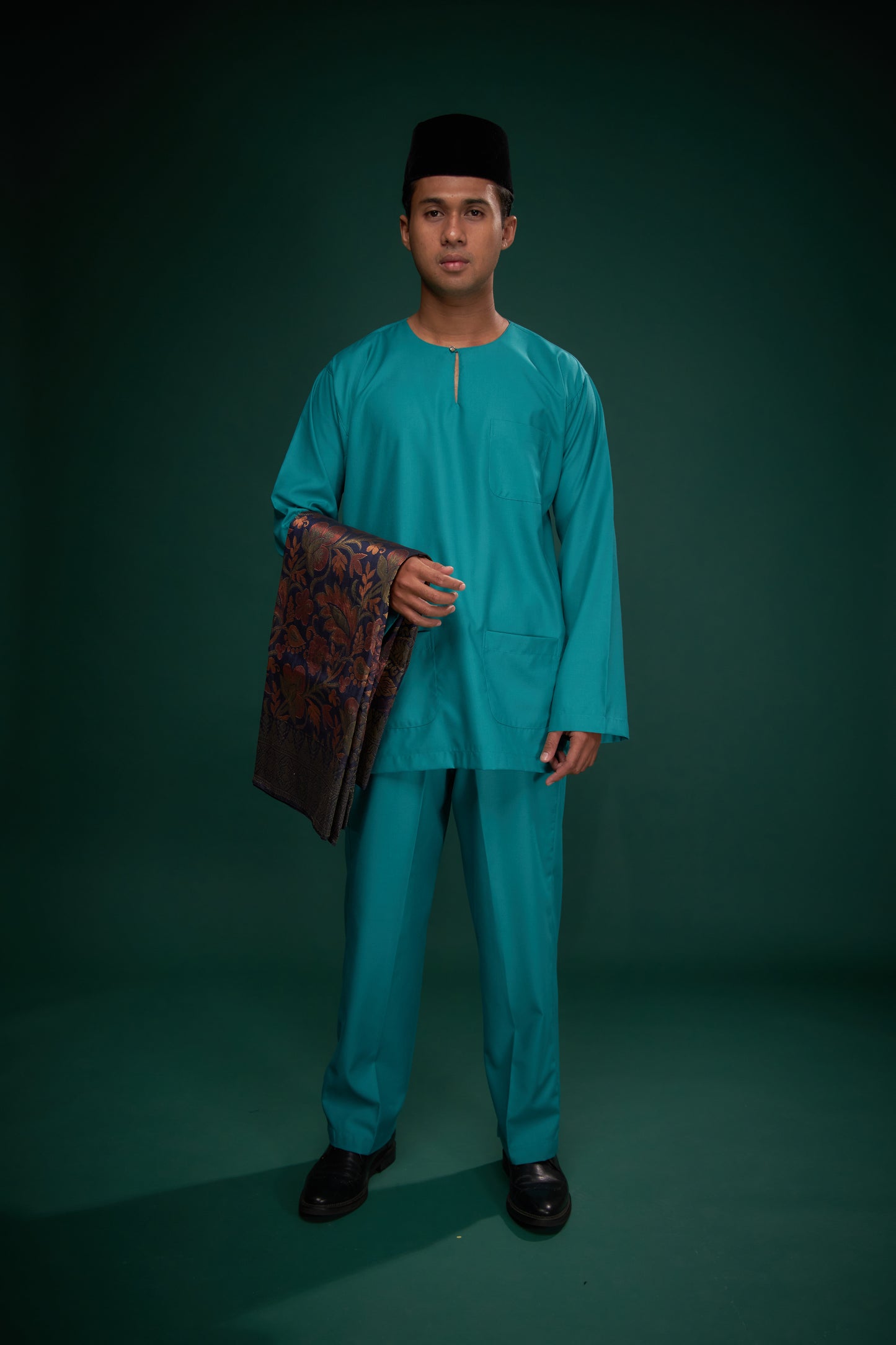 Yusoff Dewasa 2025 - Pine Green