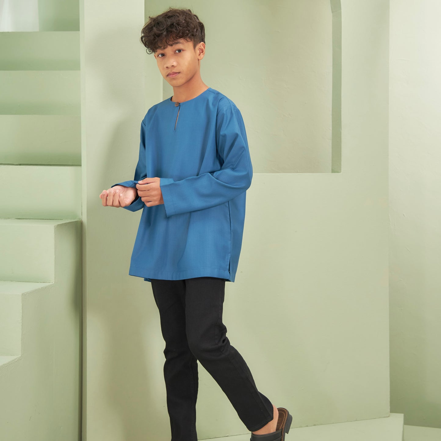 Kurta Yusoff 2024 - Light Ocean