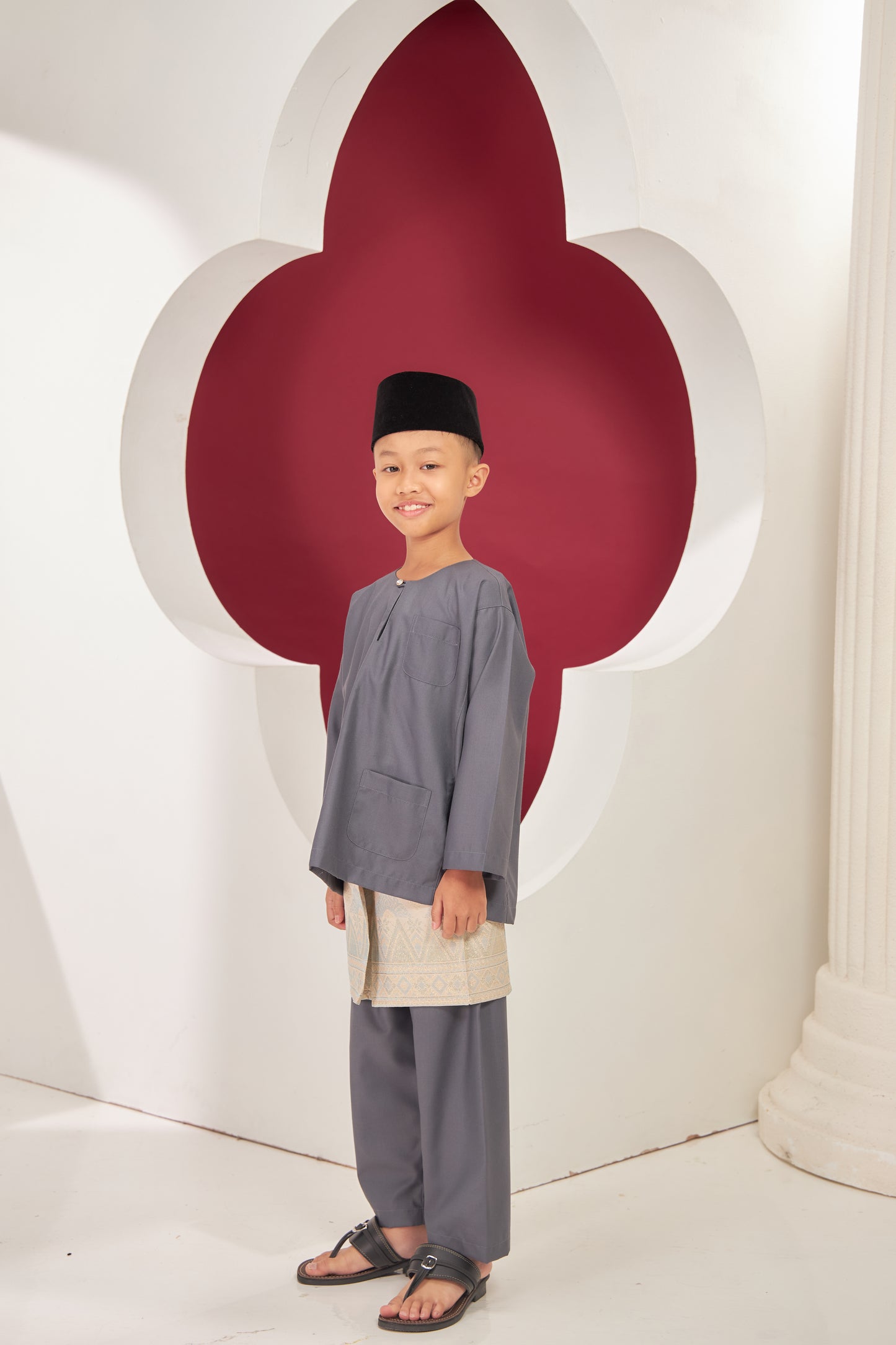 Yusoff 2024 Kids - Dark Grey