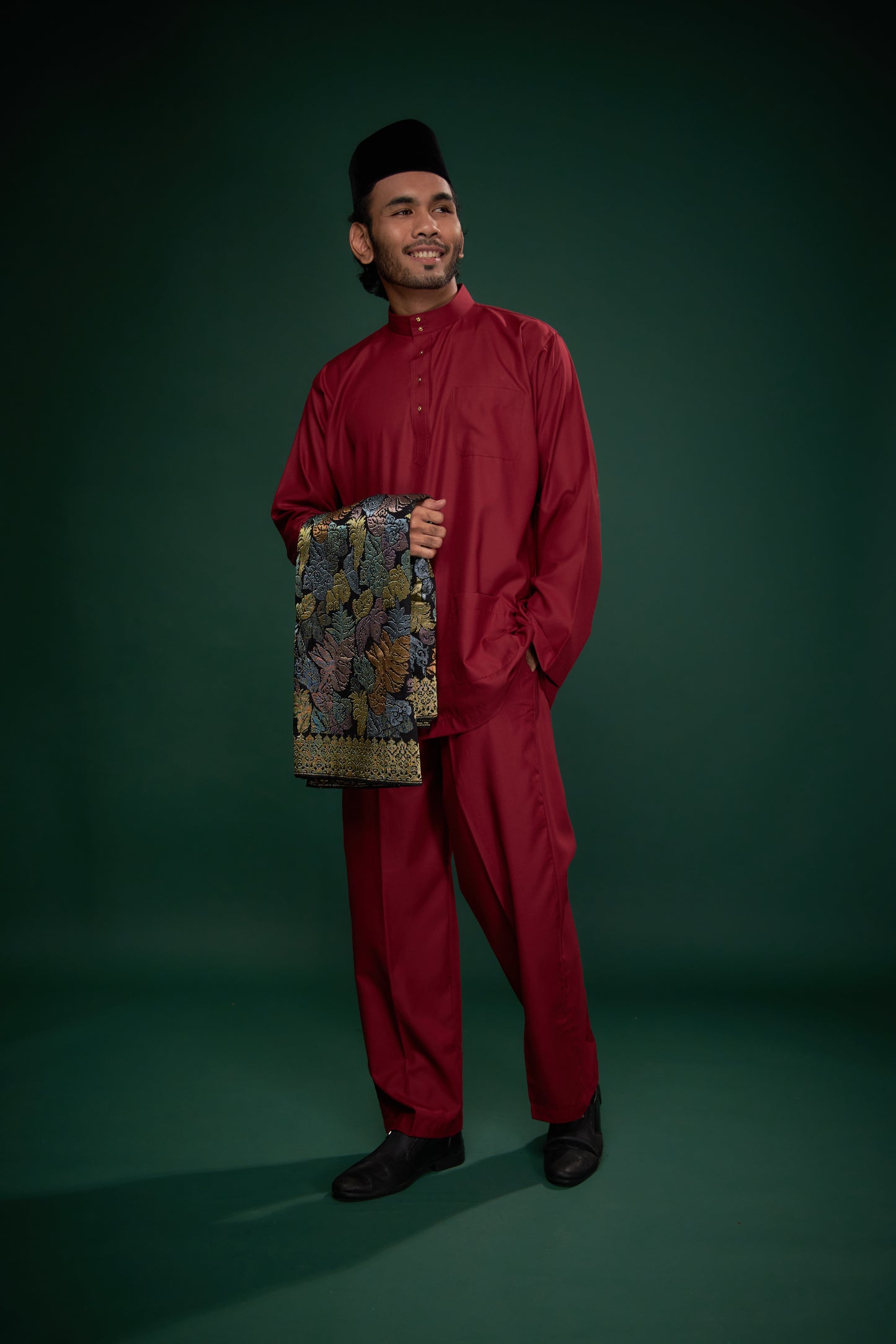 Yusoff Dewasa 2025 - Maroon