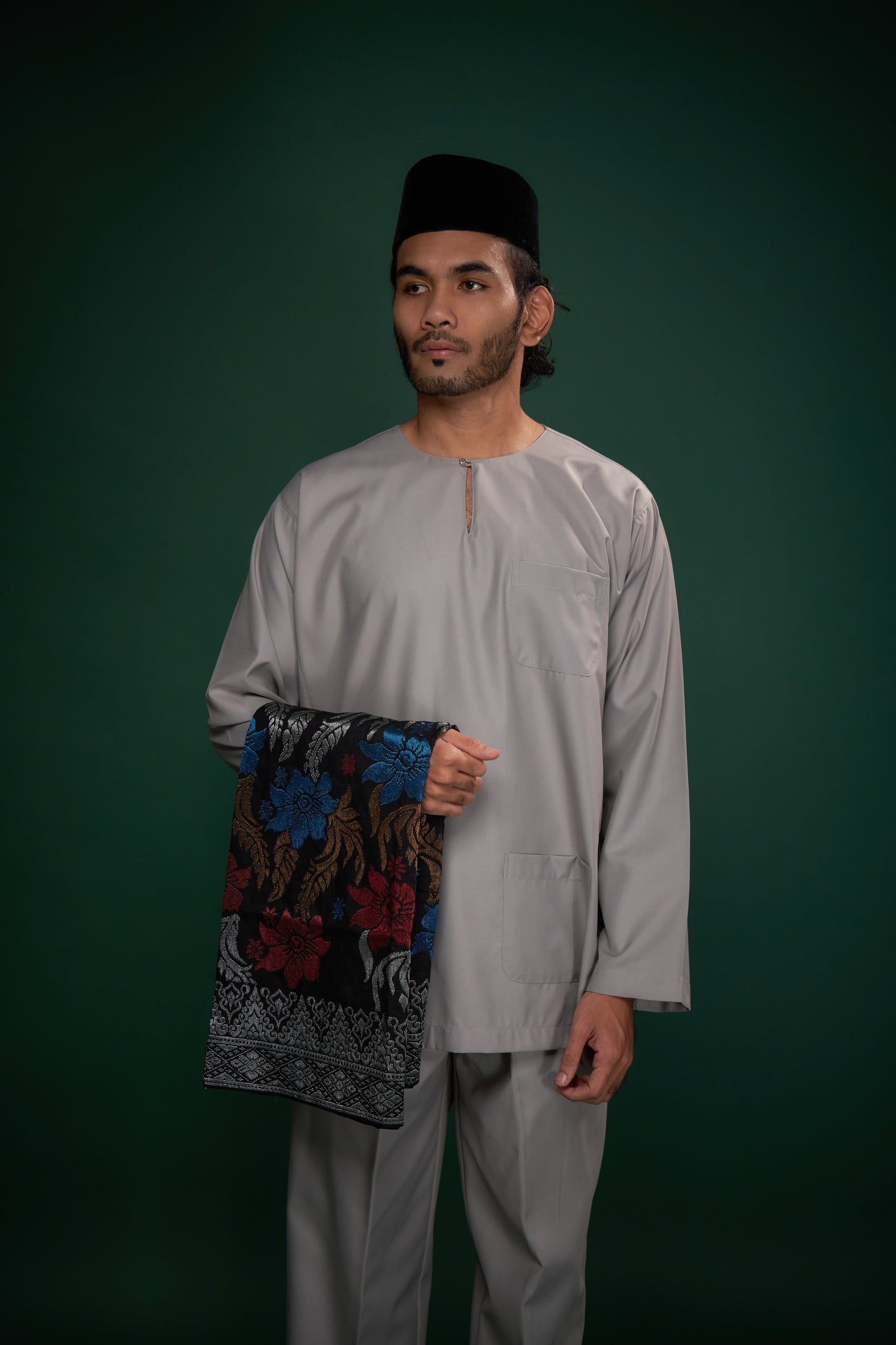 Yusoff Dewasa 2025 - Grey